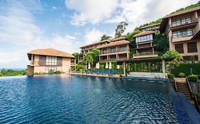 กะรน ภูนาคา รีสอร์ต (SHA Plus+)